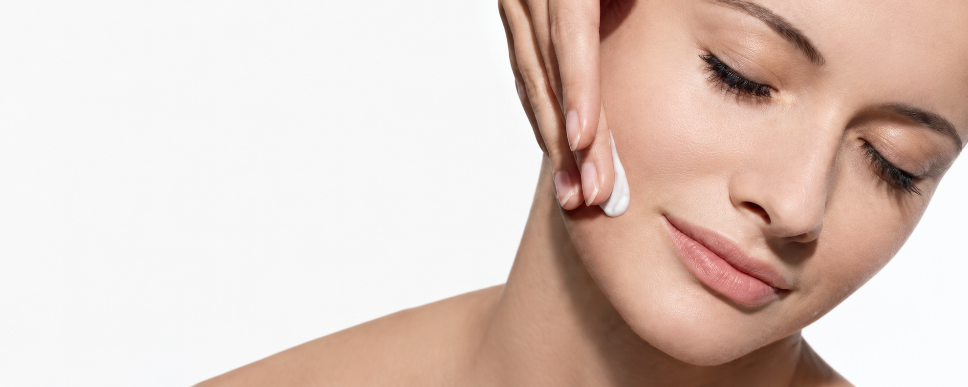 Gestes d’un soin du visage Institut Esthederm