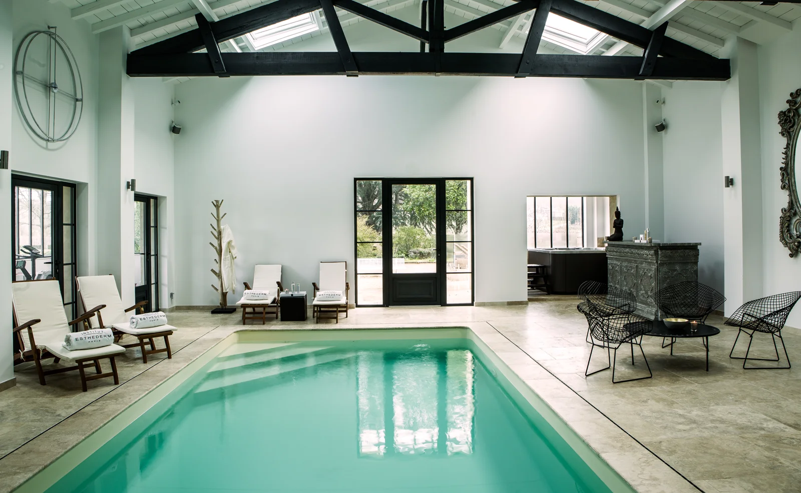 Piscine intérieure du Spa Palanquey, chauffée à 30 °C toute l’année